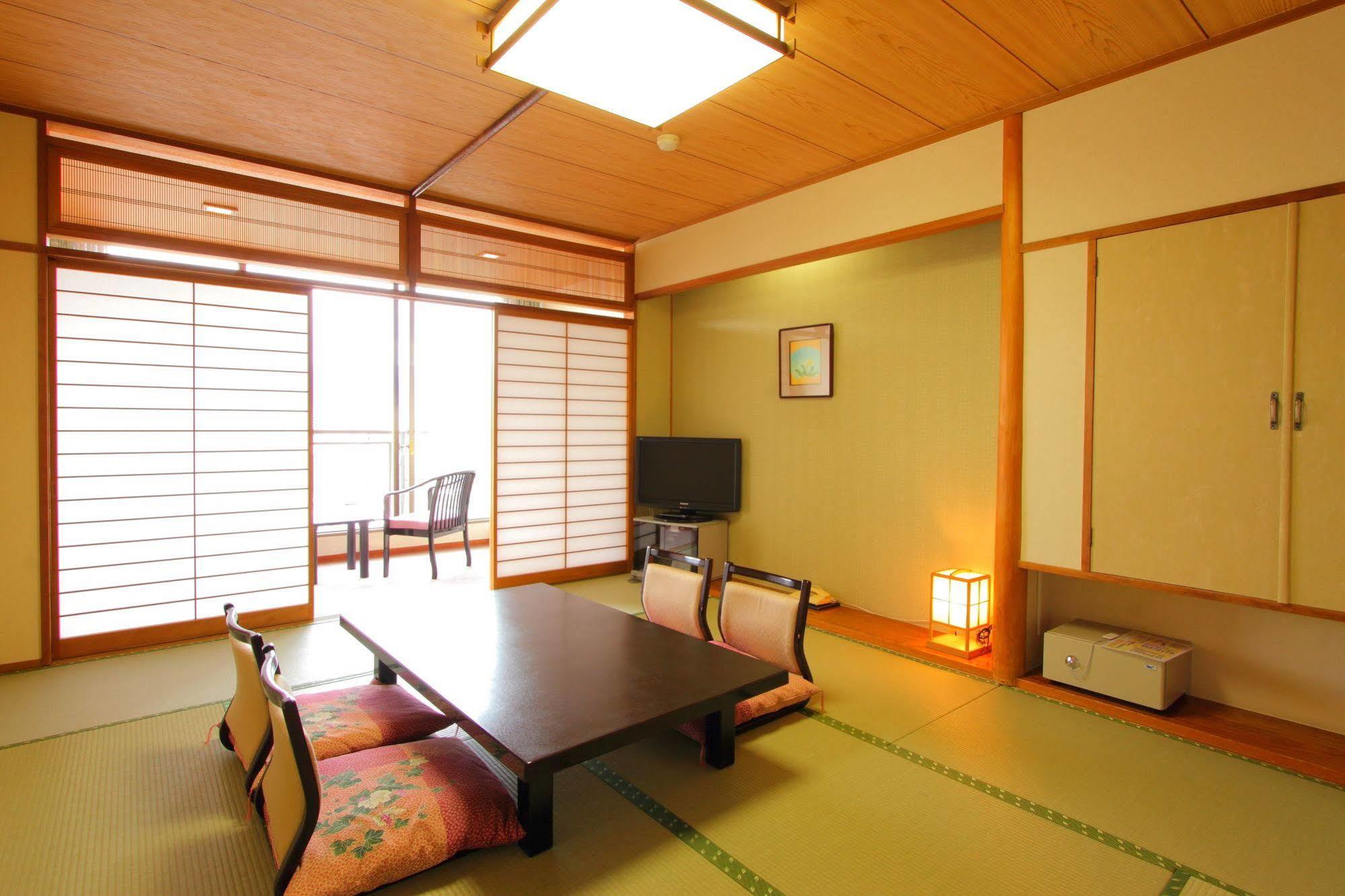 Hotel Hana Isawa Fuefuki Exterior photo